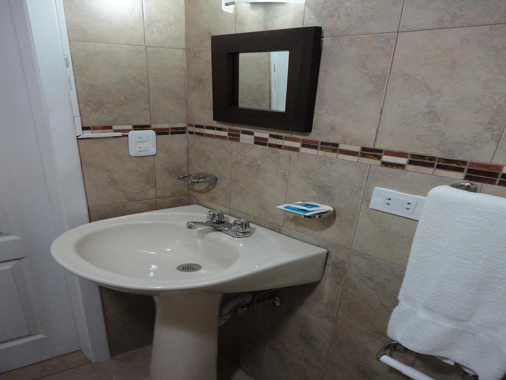 Hotel Rincon Escandinavo กีโต ภายนอก รูปภาพ