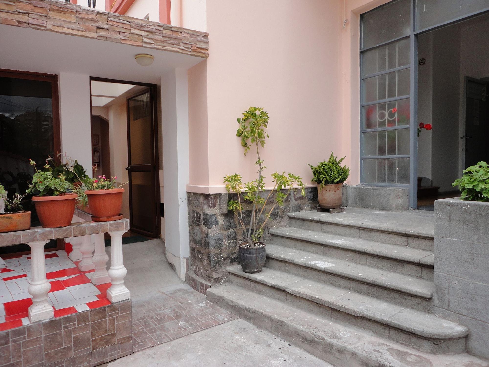 Hotel Rincon Escandinavo กีโต ภายนอก รูปภาพ