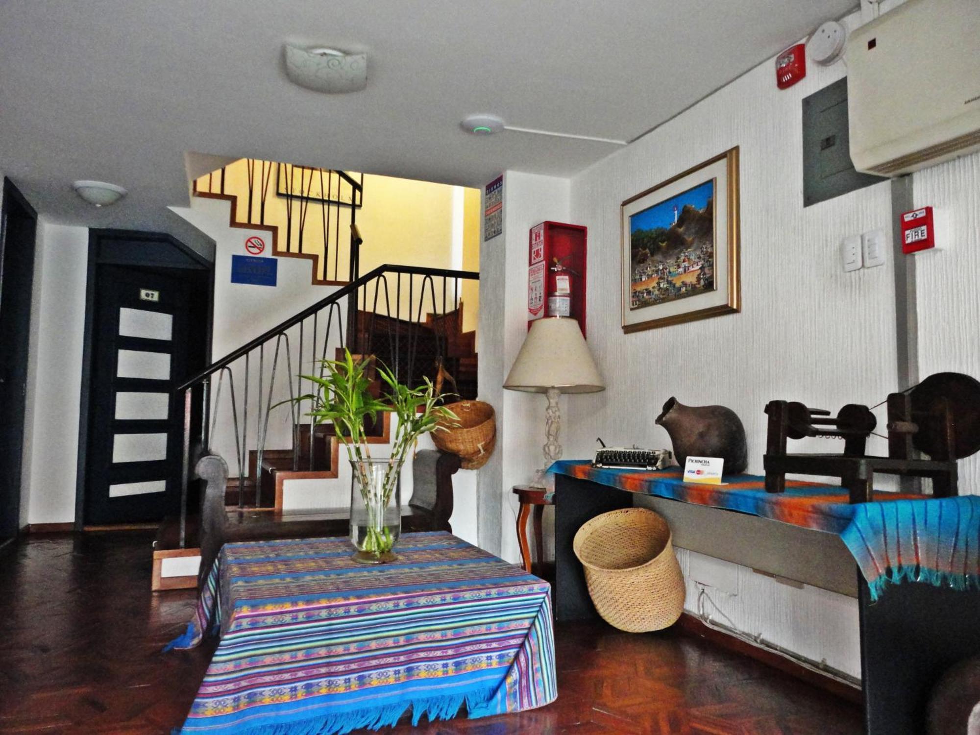 Hotel Rincon Escandinavo กีโต ภายนอก รูปภาพ